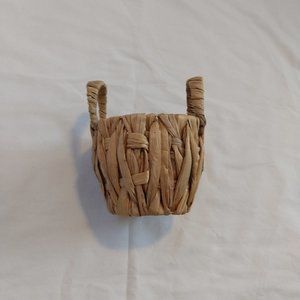 ✰ cute wood basket ✰